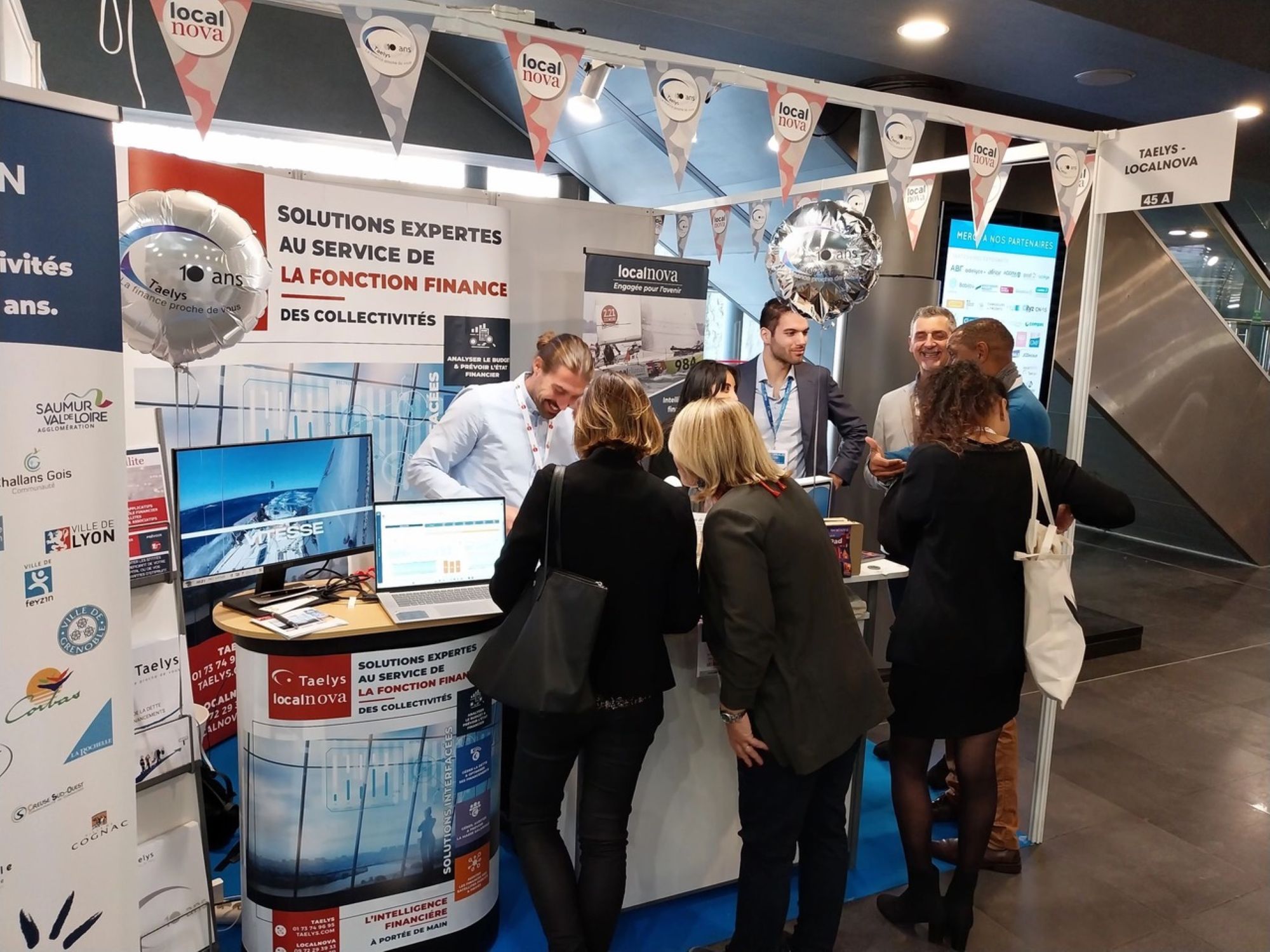 Guirlandes papier M1 - Triangle - 20x30cm